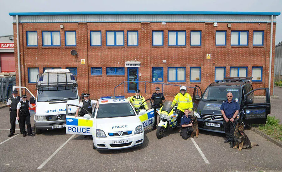 Police in front of the building of Niton HQ